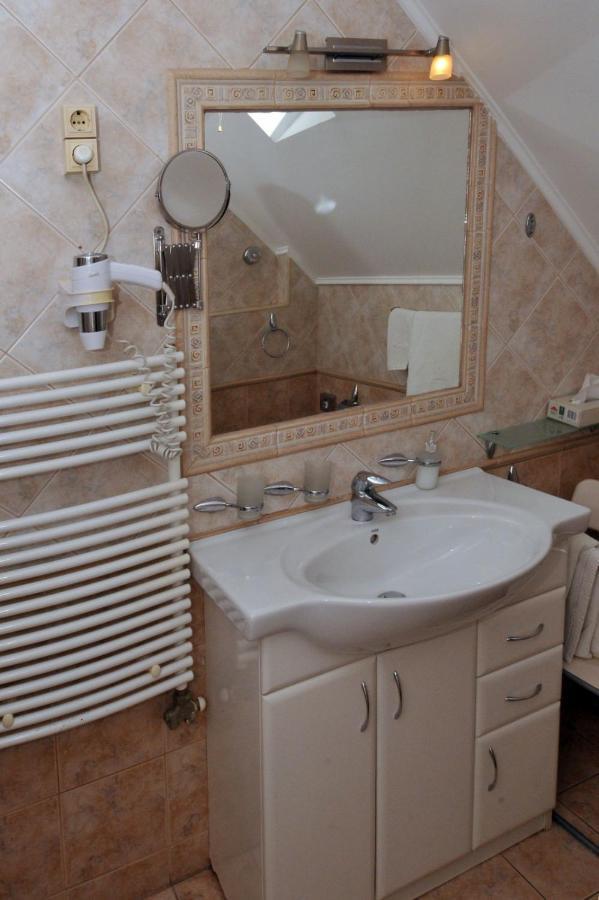 Bed and Breakfast Patria Panzio Эгер Экстерьер фото